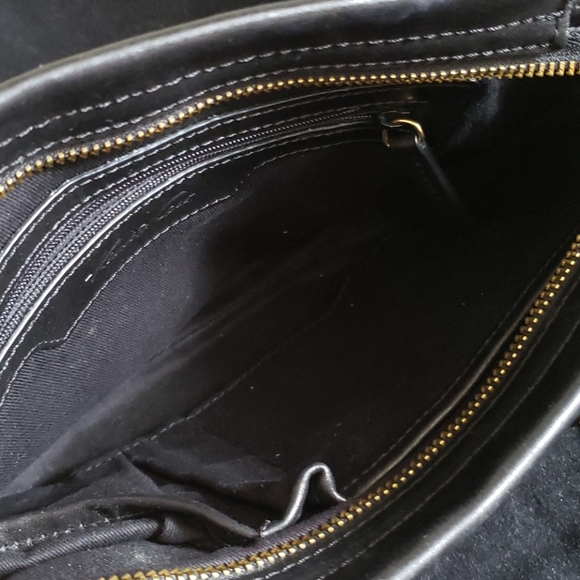 Kenneth Cole Black Leather Crossbody Bag - Picture 4 of 8